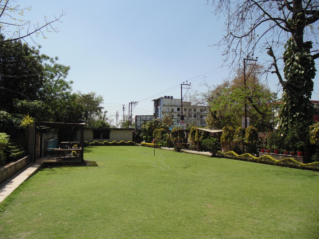 Hotel Saurabh Candy By Peppermint Haldwāni Exterior foto