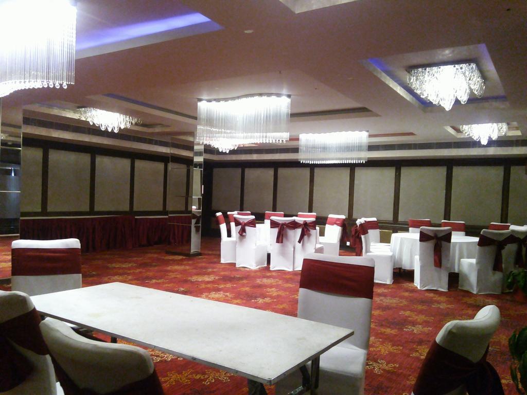 Hotel Saurabh Candy By Peppermint Haldwāni Exterior foto