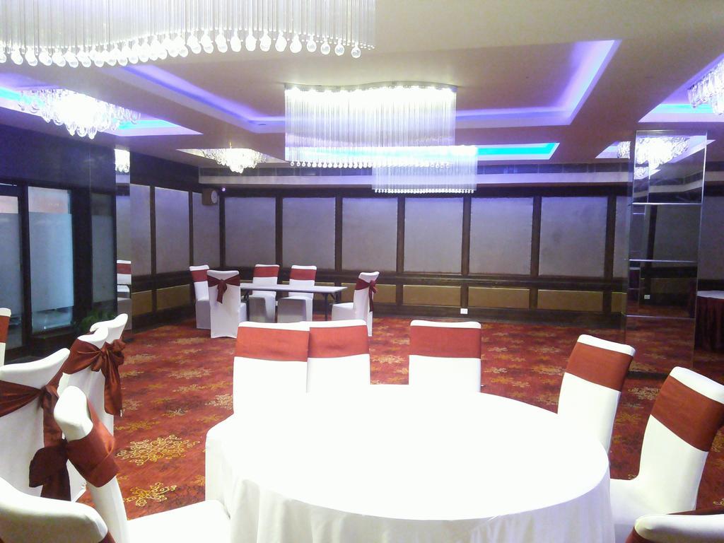 Hotel Saurabh Candy By Peppermint Haldwāni Exterior foto