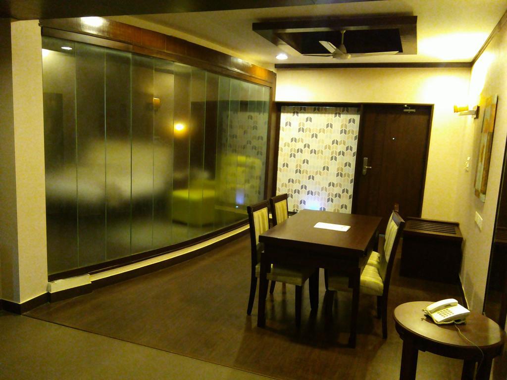 Hotel Saurabh Candy By Peppermint Haldwāni Habitación foto