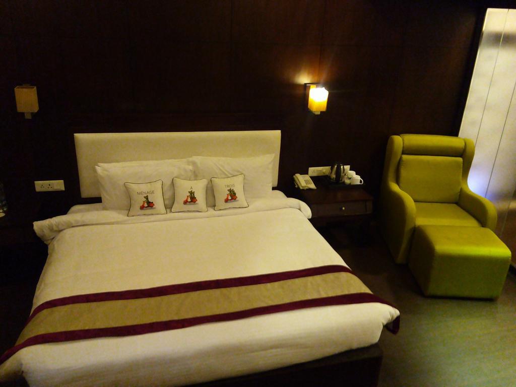 Hotel Saurabh Candy By Peppermint Haldwāni Habitación foto
