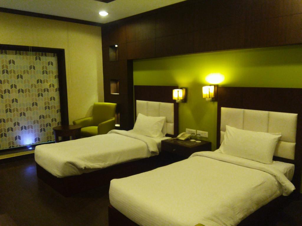 Hotel Saurabh Candy By Peppermint Haldwāni Habitación foto