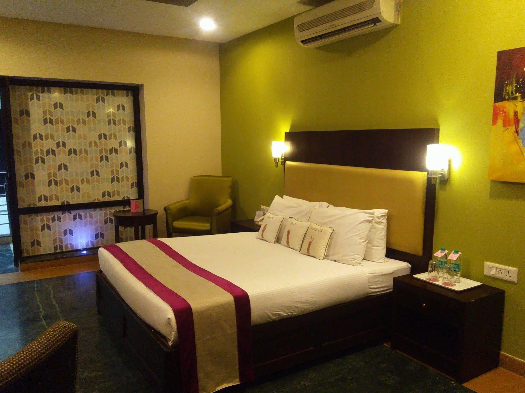 Hotel Saurabh Candy By Peppermint Haldwāni Exterior foto